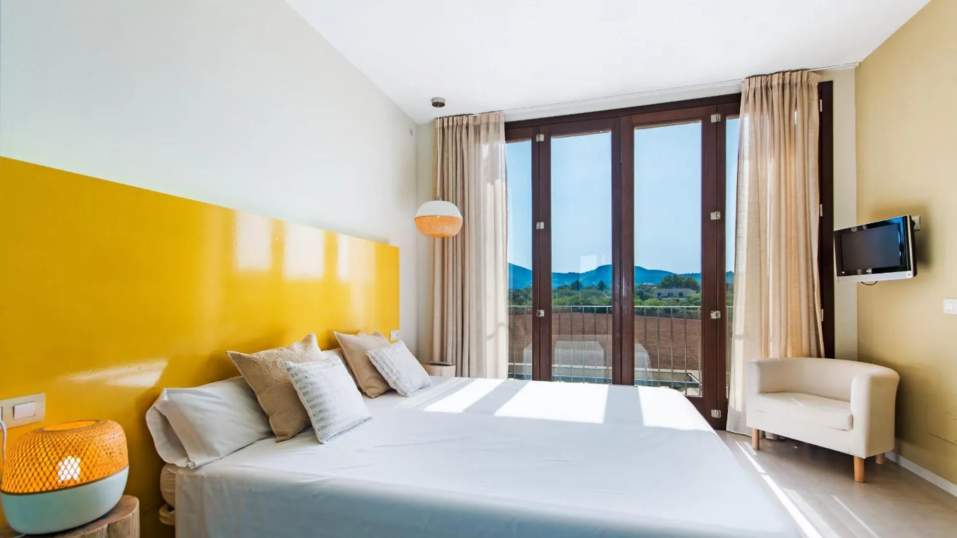 אלקודיה Villa Gran Barcares For 16 By Bebreeze
