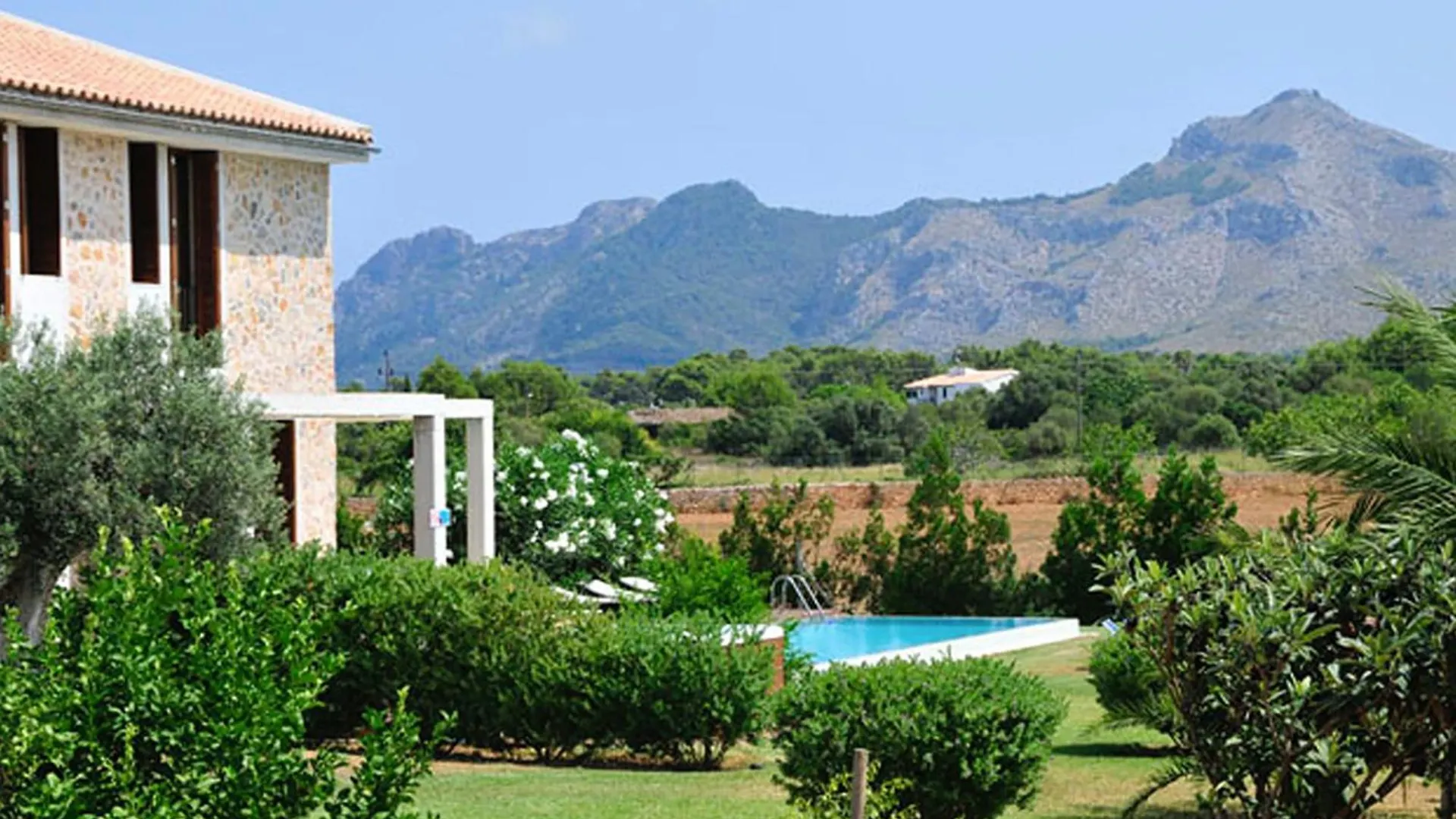 אלקודיה Villa Gran Barcares For 16 By Bebreeze