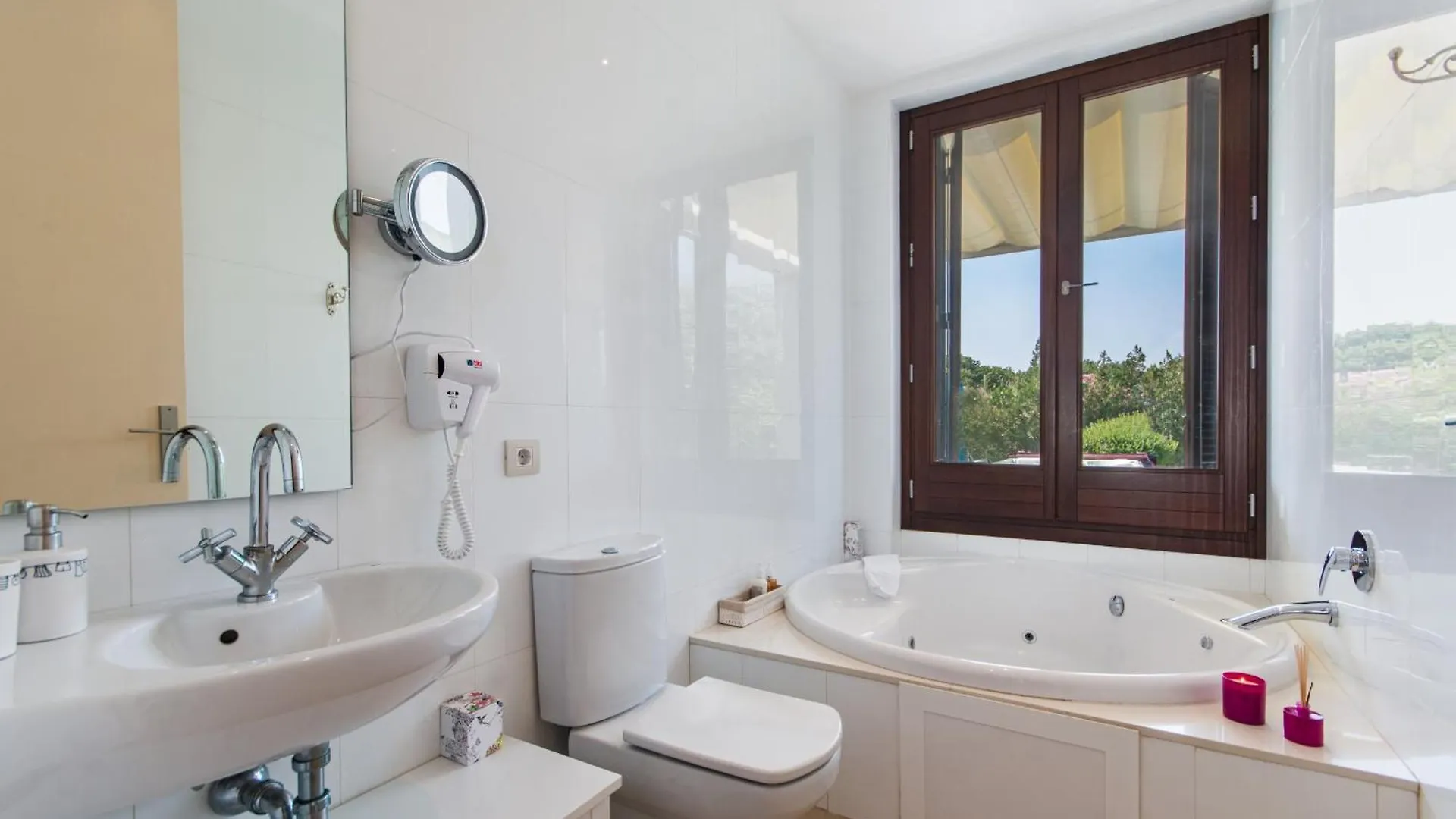 Villa Gran Barcares For 16 By Bebreeze Alcudia   Alcudia (Mallorca)
