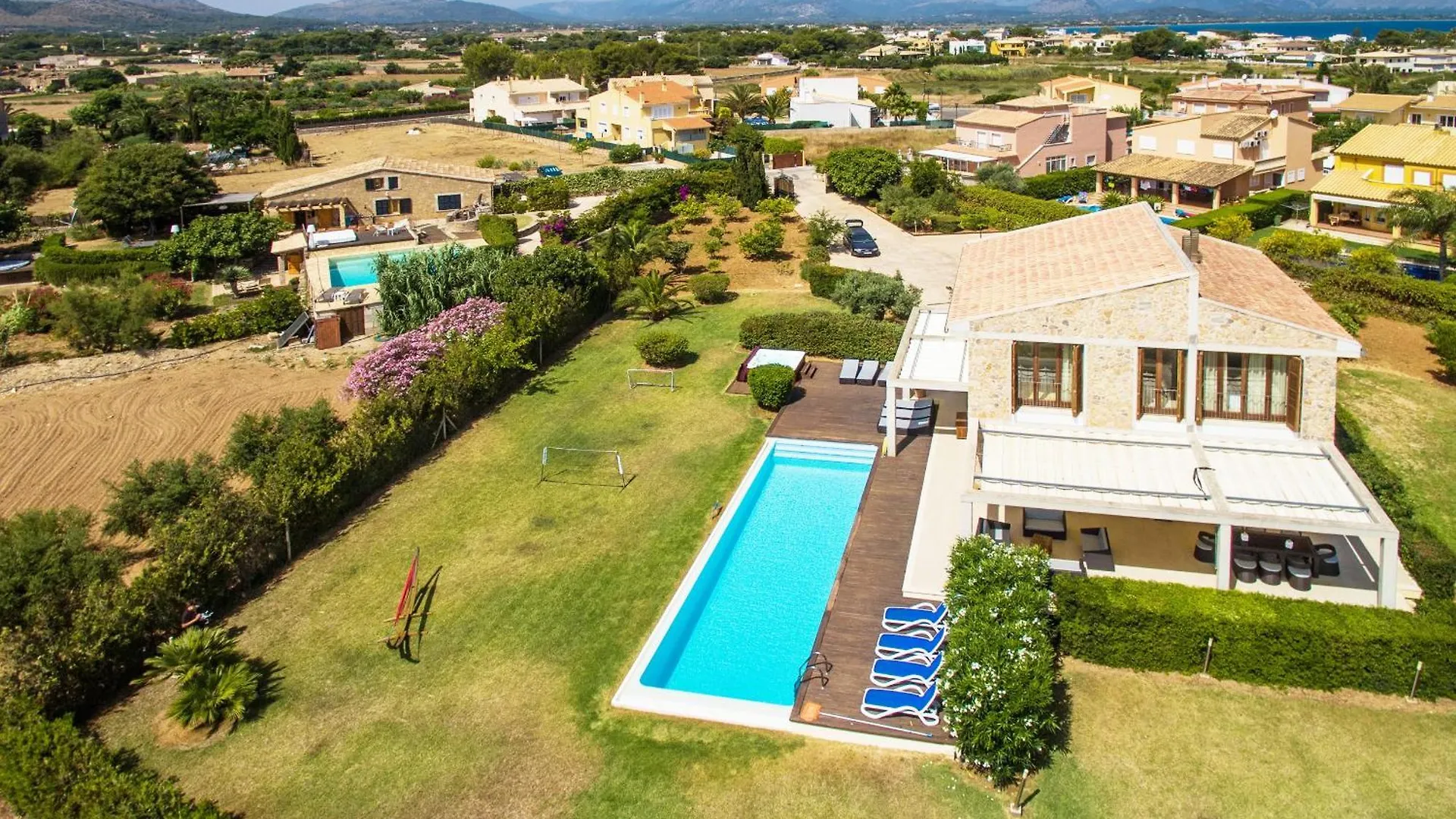 Villa Gran Barcares For 16 By Bebreeze Alcudia Spanyolország